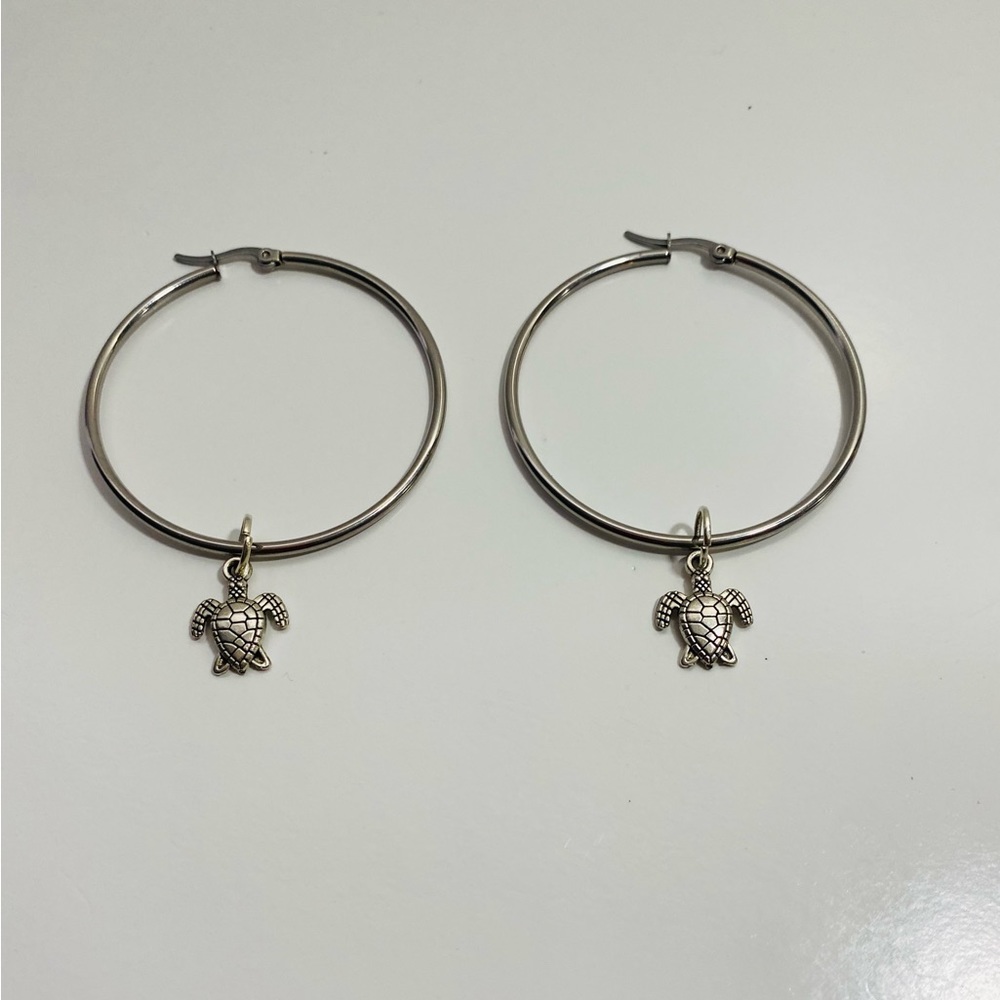 Turtle hoop earrings